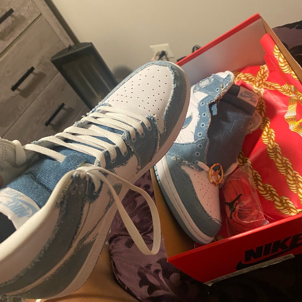 Blue Jean Jordan 1 shoes